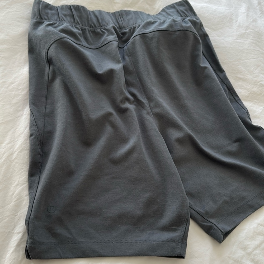 Lululemon large gray gym shorts